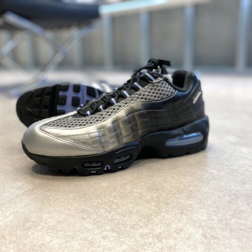 Palace Skateboards × Nike（パレス スケートボード × ナイキ）のエアマックス95 ビッグバブル 