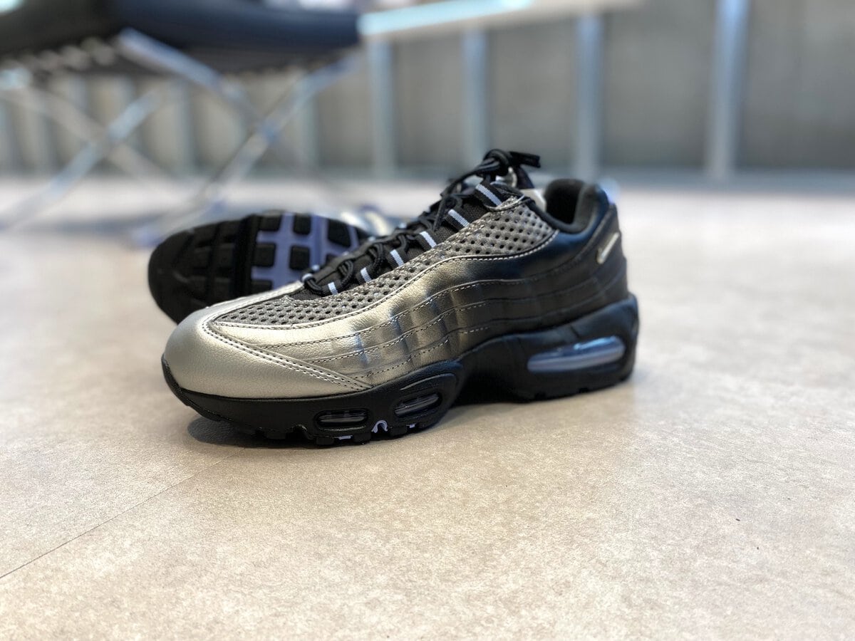 Palace Skateboards × Nike（パレス スケートボード × ナイキ）のエアマックス95 ビッグバブル 