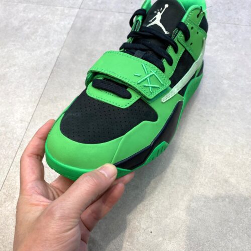 Travis Scott × Nike（トラヴィススコット × ナイキ）のジョーダン ジャンプマンジャック CJ1 T-Rexx 