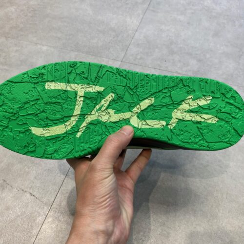 Travis Scott × Nike（トラヴィススコット × ナイキ）のジョーダン ジャンプマンジャック CJ1 T-Rexx 