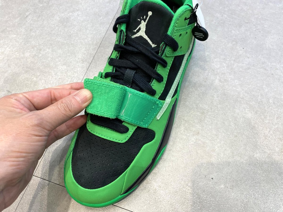 Travis Scott × Nike（トラヴィススコット × ナイキ）のジョーダン ジャンプマンジャック CJ1 T-Rexx 