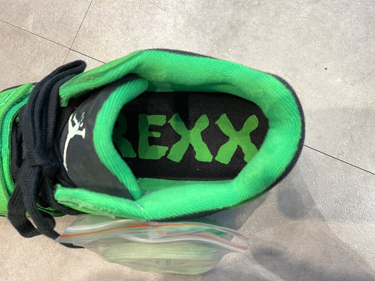 Travis Scott × Nike（トラヴィススコット × ナイキ）のジョーダン ジャンプマンジャック CJ1 T-Rexx 