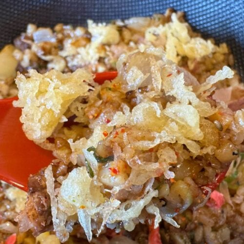 天かすのザクザクとした食感とコクが加わる