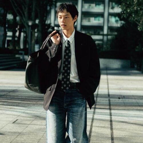 「機能派ジャケット」を1着持ってさえいればいい理由！スウェットパンツとも相性抜群…最強の「きれいめカジュアル」構築法