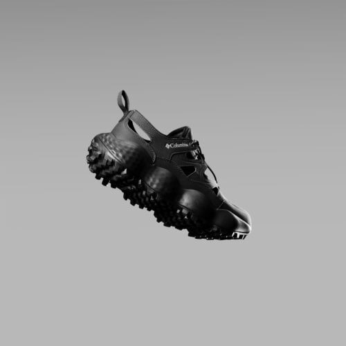 さらに、トレイルシューズにも採用されているアウトソール「アダプトトラックス」を組み合わせることで、足への負担を軽減しながら、濡れた路面や泥などのコンディションでもグリップ力を発揮。抜群のクッション性と驚きの歩き心地を実現している。