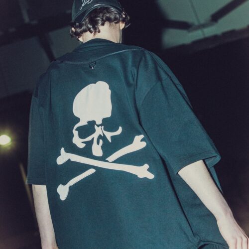 今回のコレクションでは、両社のコラボレーションで初登場となる「Heavyweight Cotton Baseball Shirt」と「Heavyweight Cotton Short Pants」のセットアップを筆頭に、例年以上にカジュアルテイストを強調したラインアップを展開。