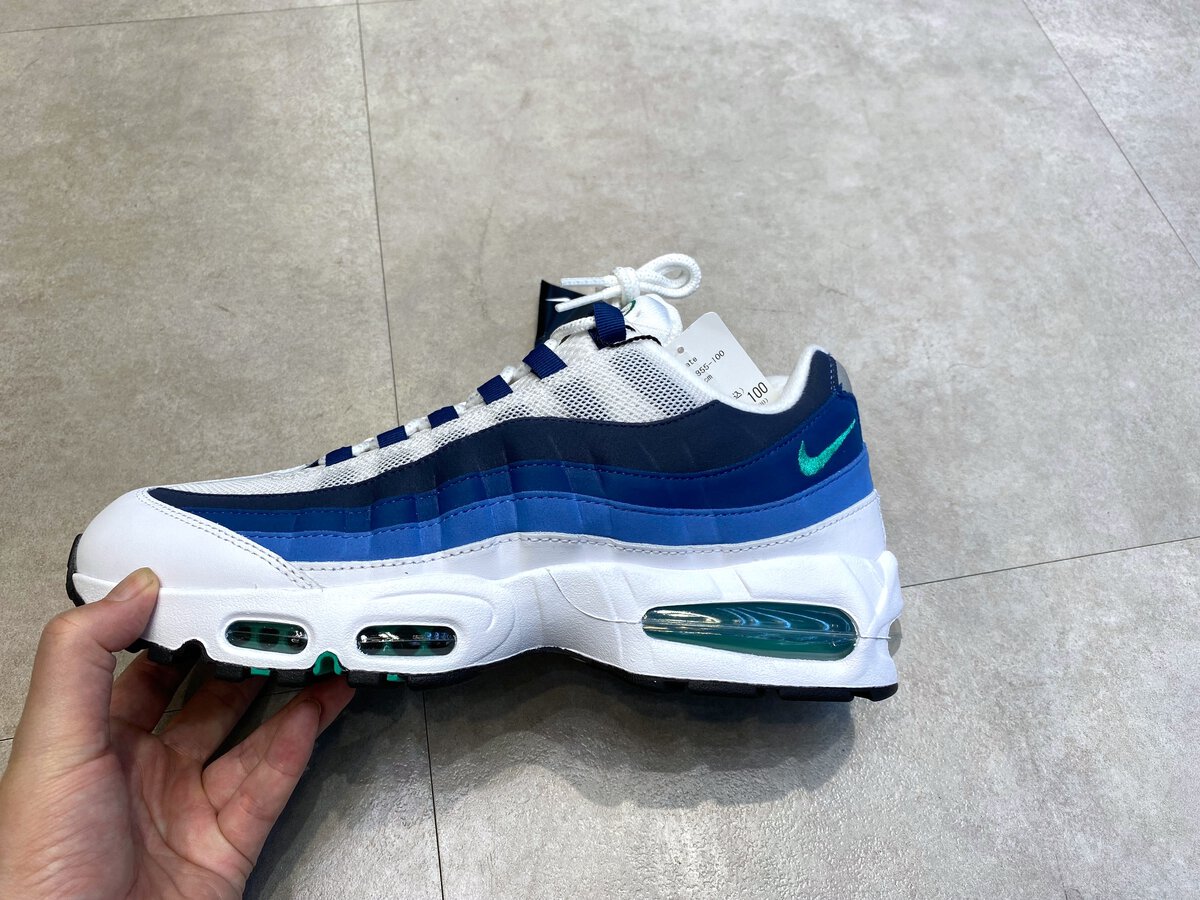 Nike（ナイキ）のエアマックス95 ビッグバブル "スレート"