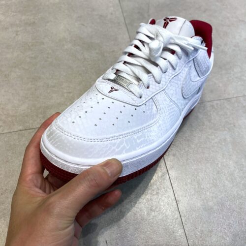 Kobe Bryant × Nike（コービー・ブライアント × ナイキ）のエアフォース1 ロー 