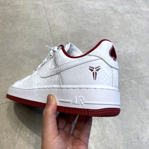 Kobe Bryant × Nike（コービー・ブライアント × ナイキ）のエアフォース1 ロー 