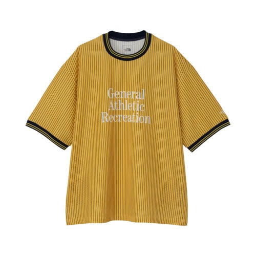 脇腹には大きめのメッシュ、脇下には細かなメッシュを配置することで、衣服内を効率的に換気。発汗量の多いシーンに適した「FLASHDRY PRO」による高い吸汗速乾性と、肌面の凹凸構造によって汗のべたつきを軽減してくれる。