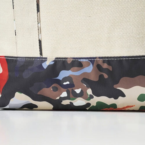 ハンドルと底の部分に新作HYBRID CAMOパターンを採用