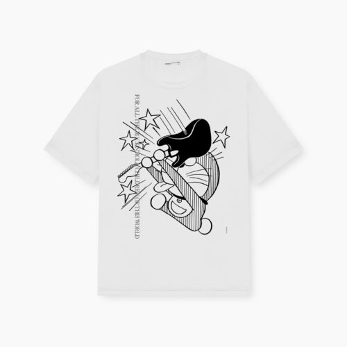 今回のコレクションでは、DJやバンドをモチーフに、まんが『ドラえもん』の中からイメージに合うコマを厳選。藤子・F・不二雄氏の柔らかで繊細なタッチや、キャラクターたちの自然な動作を表現するため、試行錯誤を重ねたという。