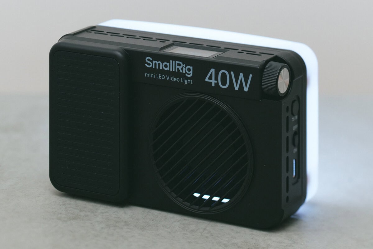 SmallRig RM 40C ミニLEDビデオライト ￥13,390