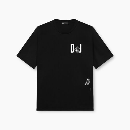“DJ”  T-Shirt ¥13,200（6月20日発売）