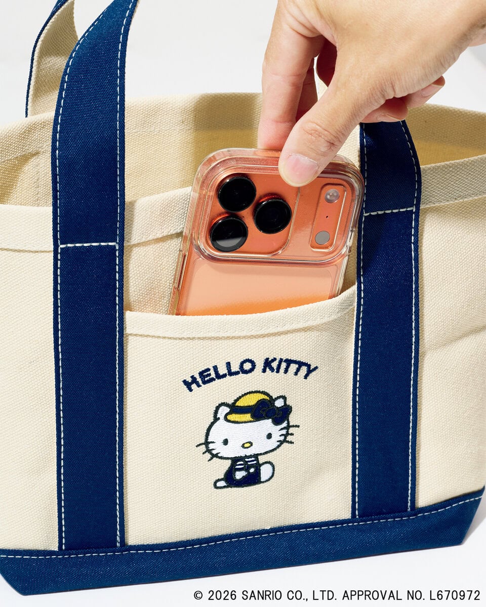 麦わら帽子のハローキティ付録「キャンバス風ランチトート」リンネル8月号は、スマホも収納できるポケット付き