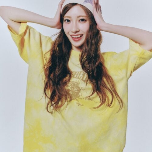IS:SUEのRINが着こなすChampionのTシャツ
