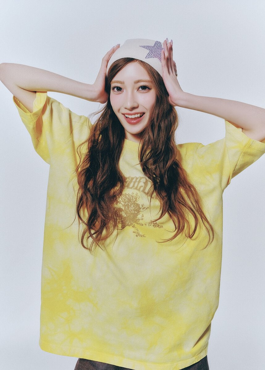 IS:SUEのRINが着こなすChampionのTシャツ