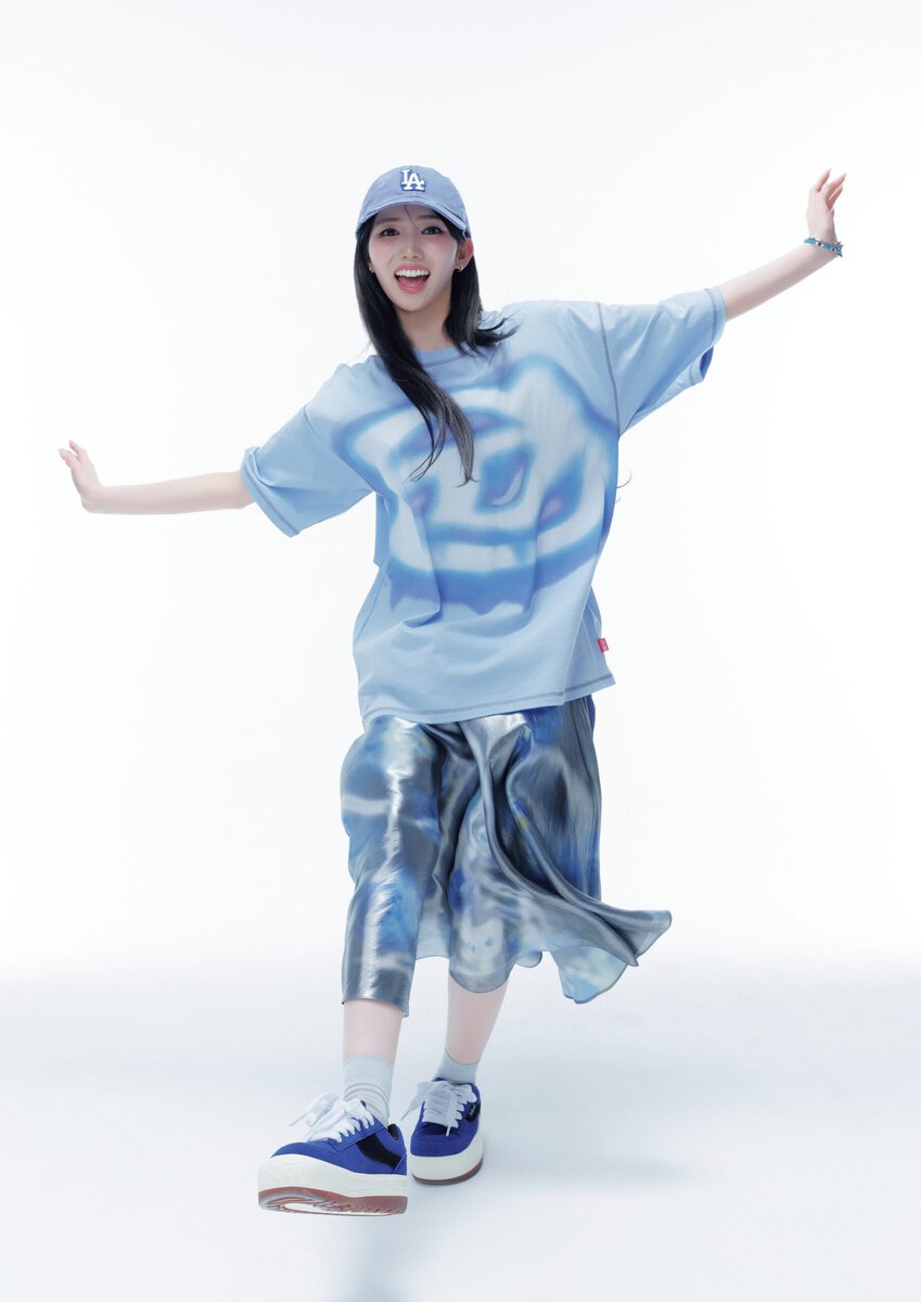 IS:SUEのNANOが着こなすDIESELのTシャツ