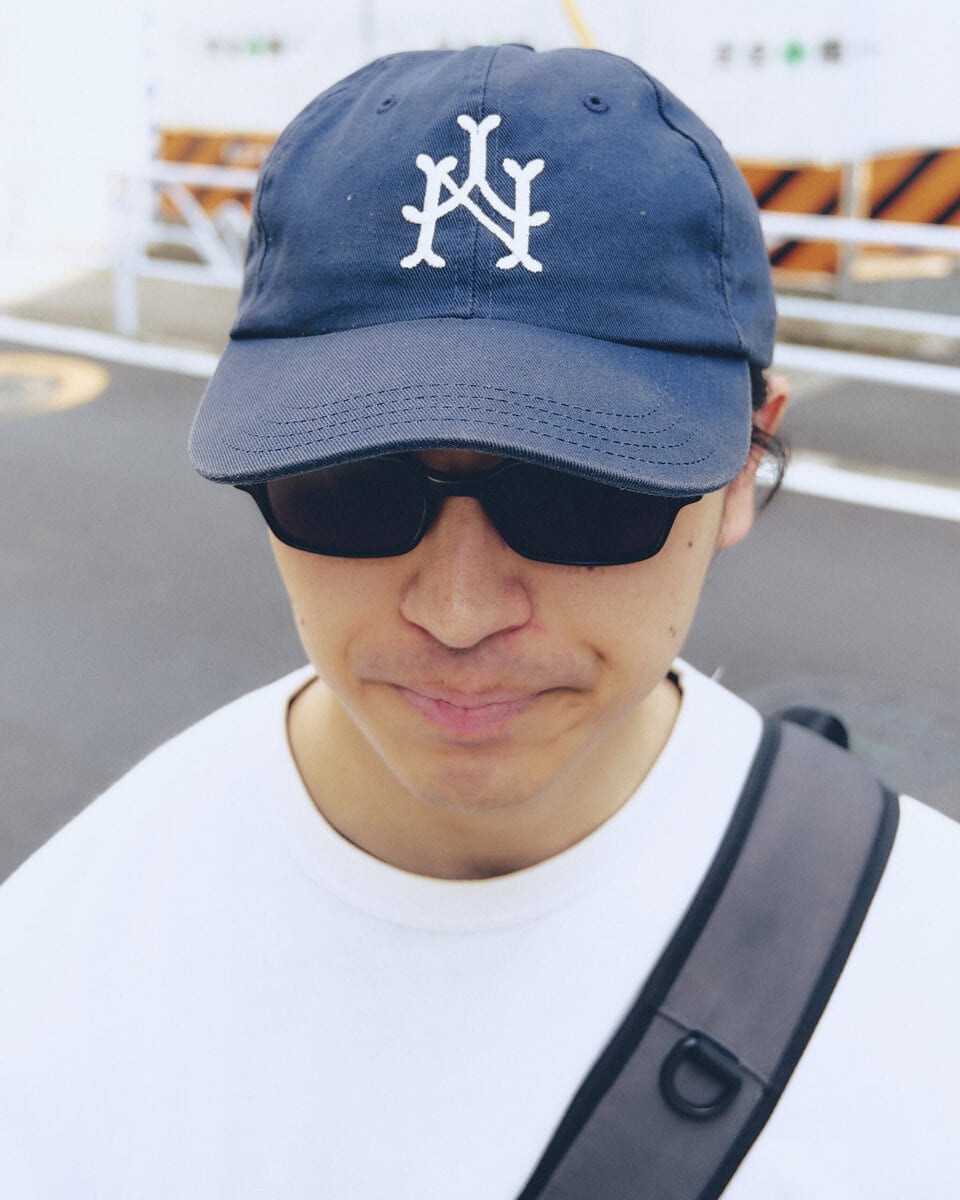 【20代スナップ＠渋谷】“動きやすい格好”の肝はヤックパックのショルダーバッグ