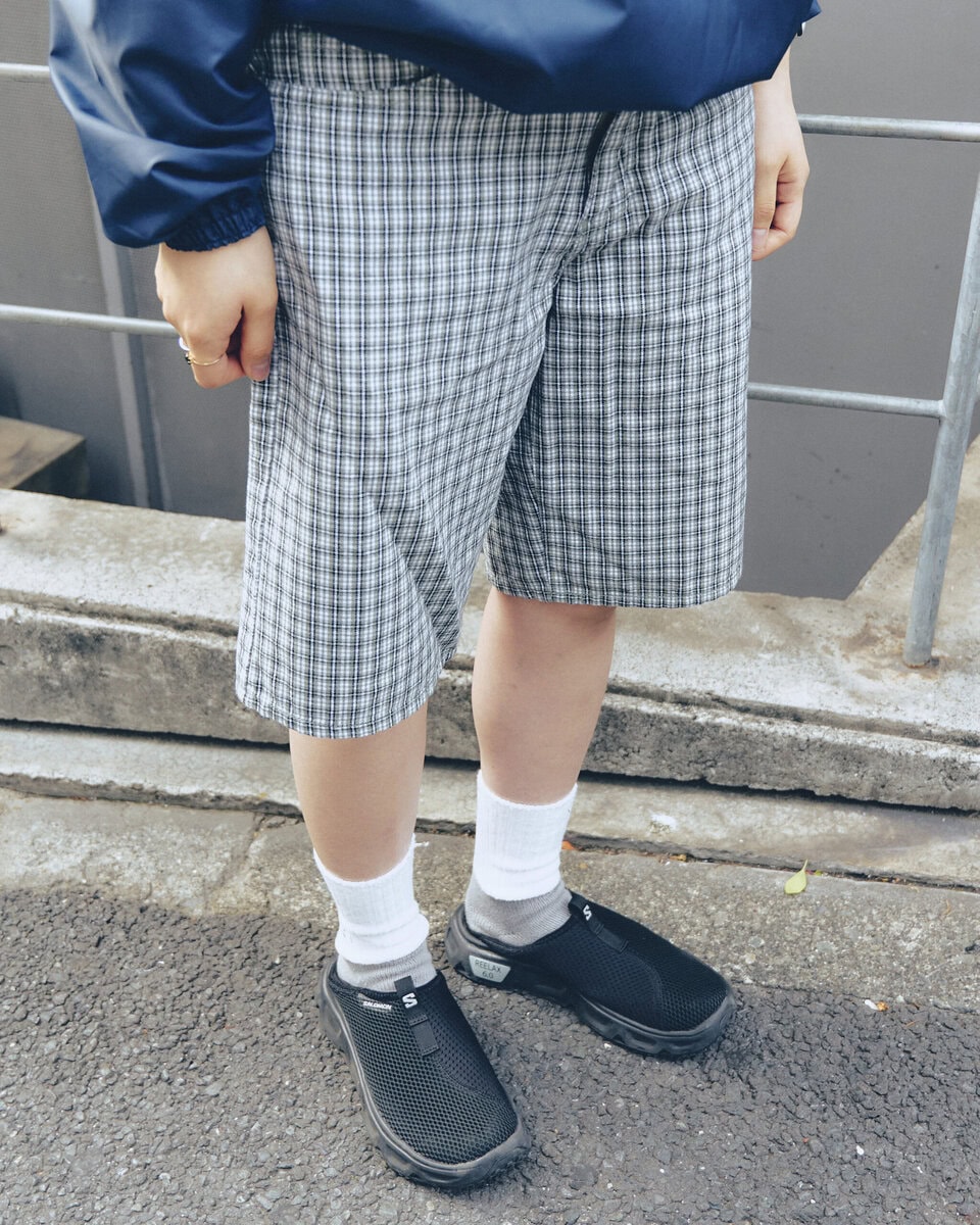 【20代スナップ@渋谷】サロモンの「リーラックス 6.0」シリーズで散歩しやすく!