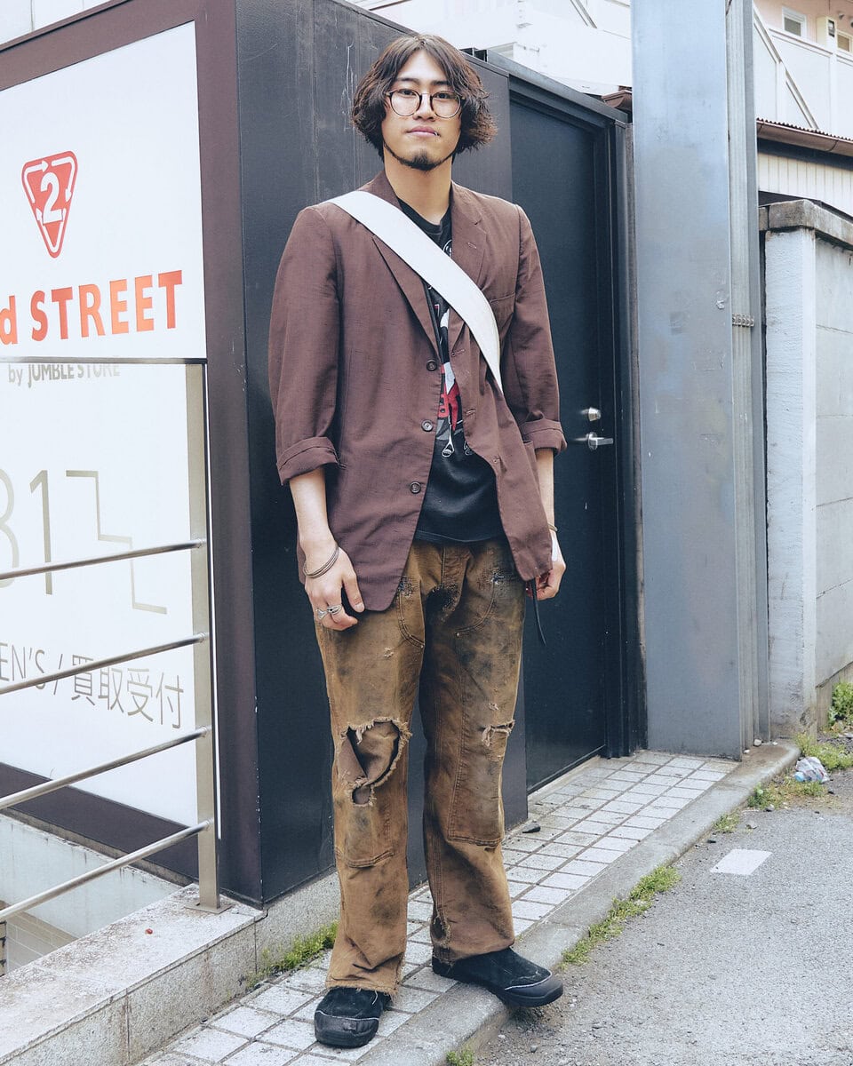 【20代スナップ@原宿】上下のカラートーンを合わせてTシャツの“映え”狙い