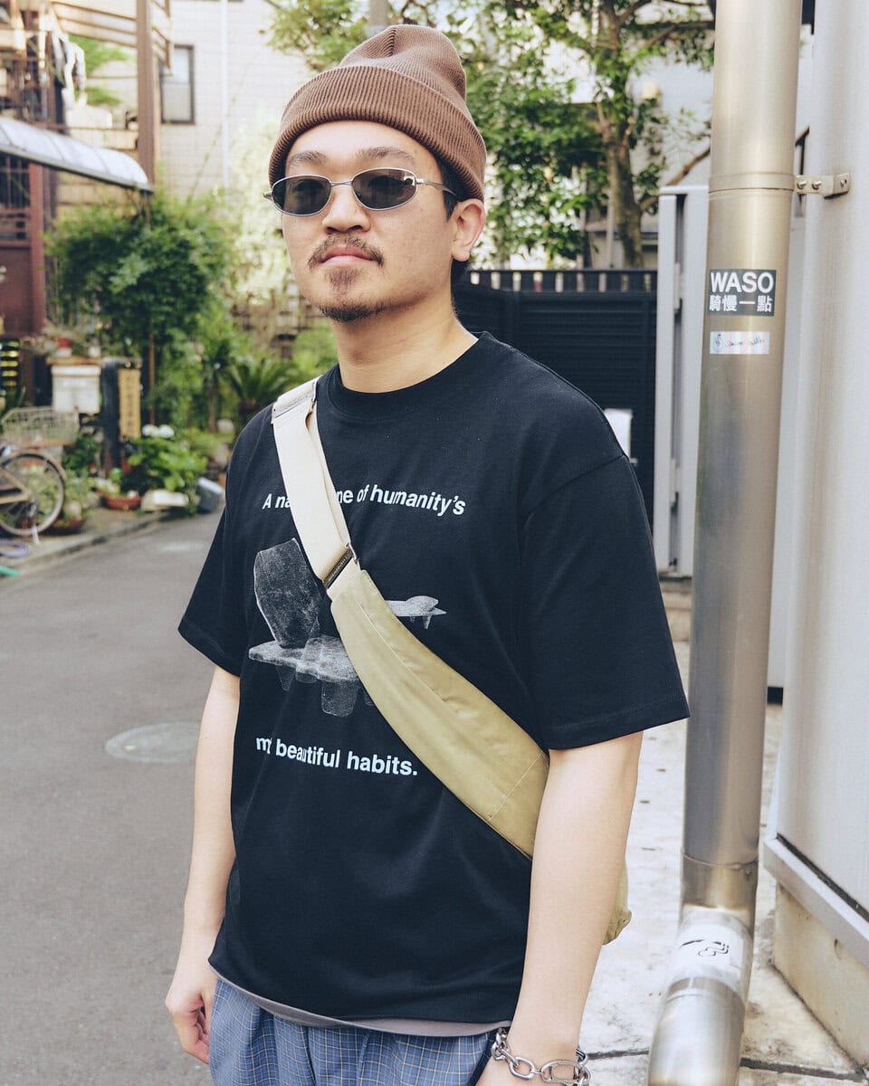 【20代スナップ＠原宿】ニットキャップにチェックパンツ…アクセントに事欠かない休日コーデ