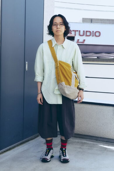 【20代スナップ＠下北沢】“なるべく黒を使わない”という心がけがファッションを楽しくする？