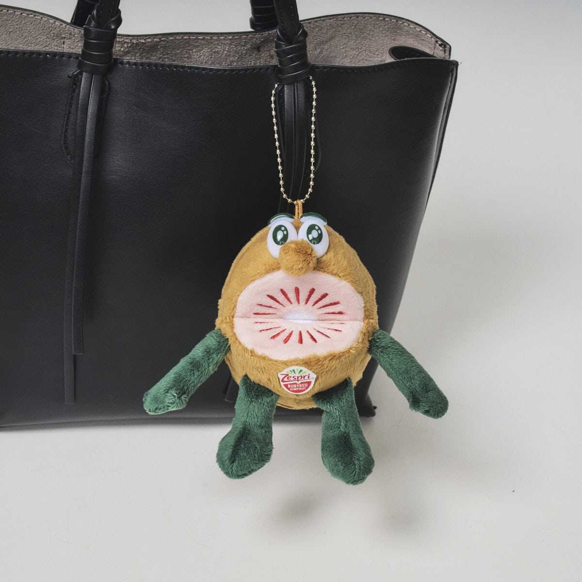 【神付録】売り切れ前に欲しい!可愛すぎるゼスプリ「キウイブラザーズ」のぬいぐるみエコバッグが話題