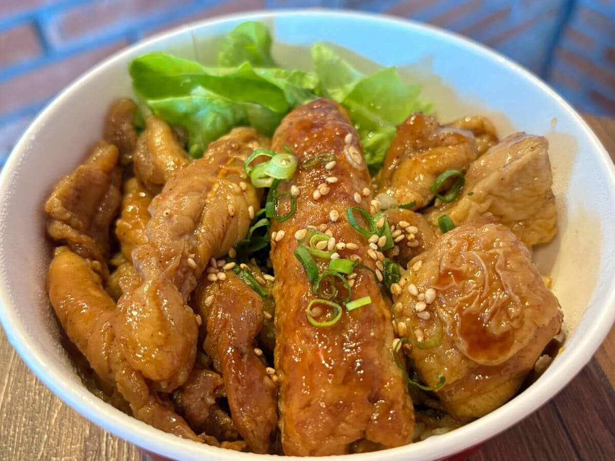 藤平尚真の実家の味!焼き鳥丼