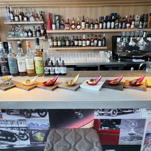 Mercedes-Benz STUDIO TOKYO(メルセデス・ベンツ ストゥーディオ トウキョウ)