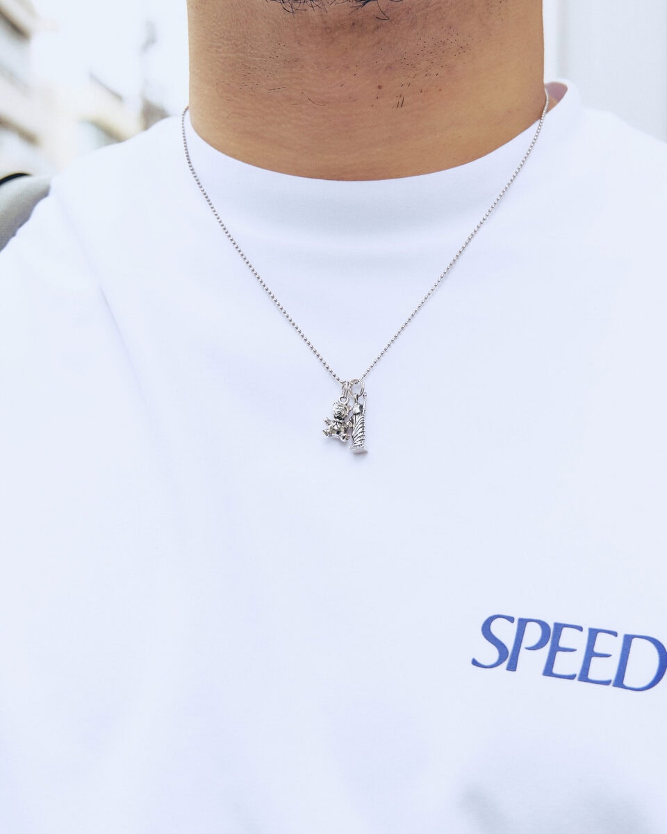【30代スナップ@下北沢】世界のスイムリーディングブランド「スピード」の白Tシャツがまぶしい