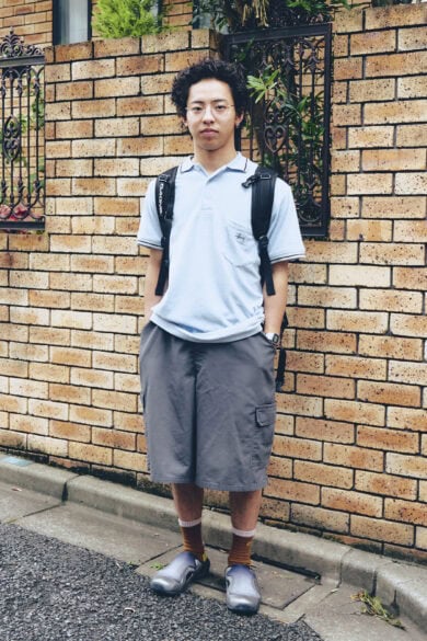 【20代スナップ@下北沢】“ガキっぽさ”を出しつつ、腕時計と靴のシルバーで近未来っぽく