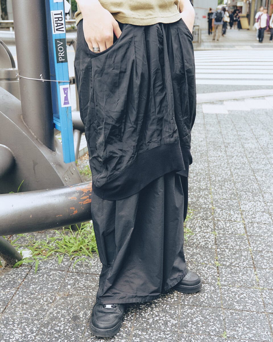 【20代スナップ@原宿】丈感とサイズ感を意識したAラインシルエットが今っぽい