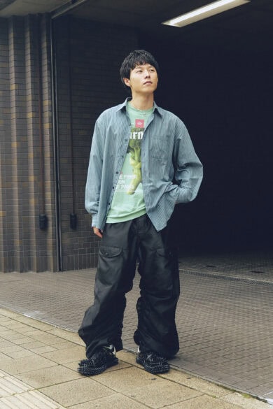 【20代スナップ@名古屋】ダブレットの「FARMES MAGAZINE COVER」シリーズのTシャツが断然主役!