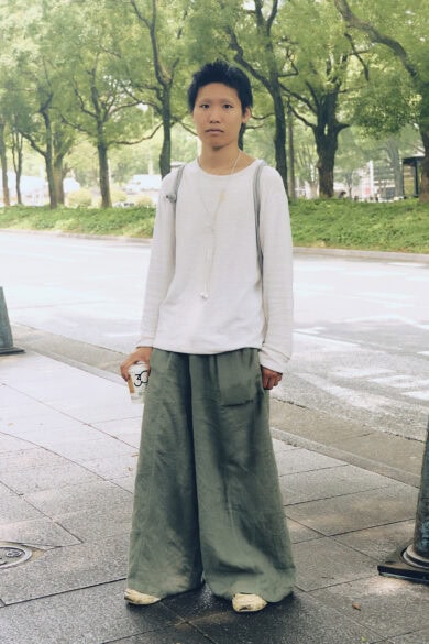 【20代スナップ@名古屋】極太ボトムスはじめシューズ以外すべて古着で固めて