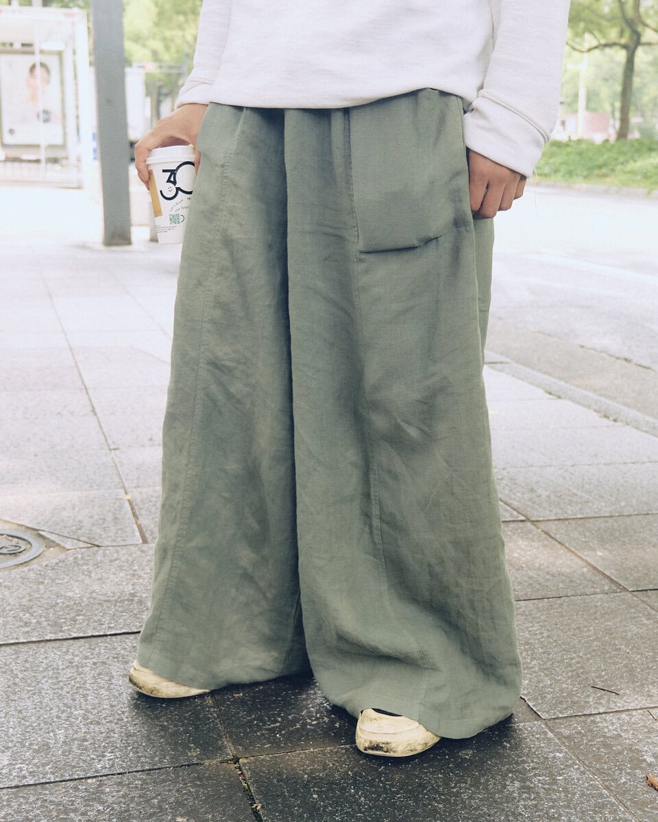 【20代スナップ@名古屋】極太ボトムスはじめシューズ以外すべて古着で固めて