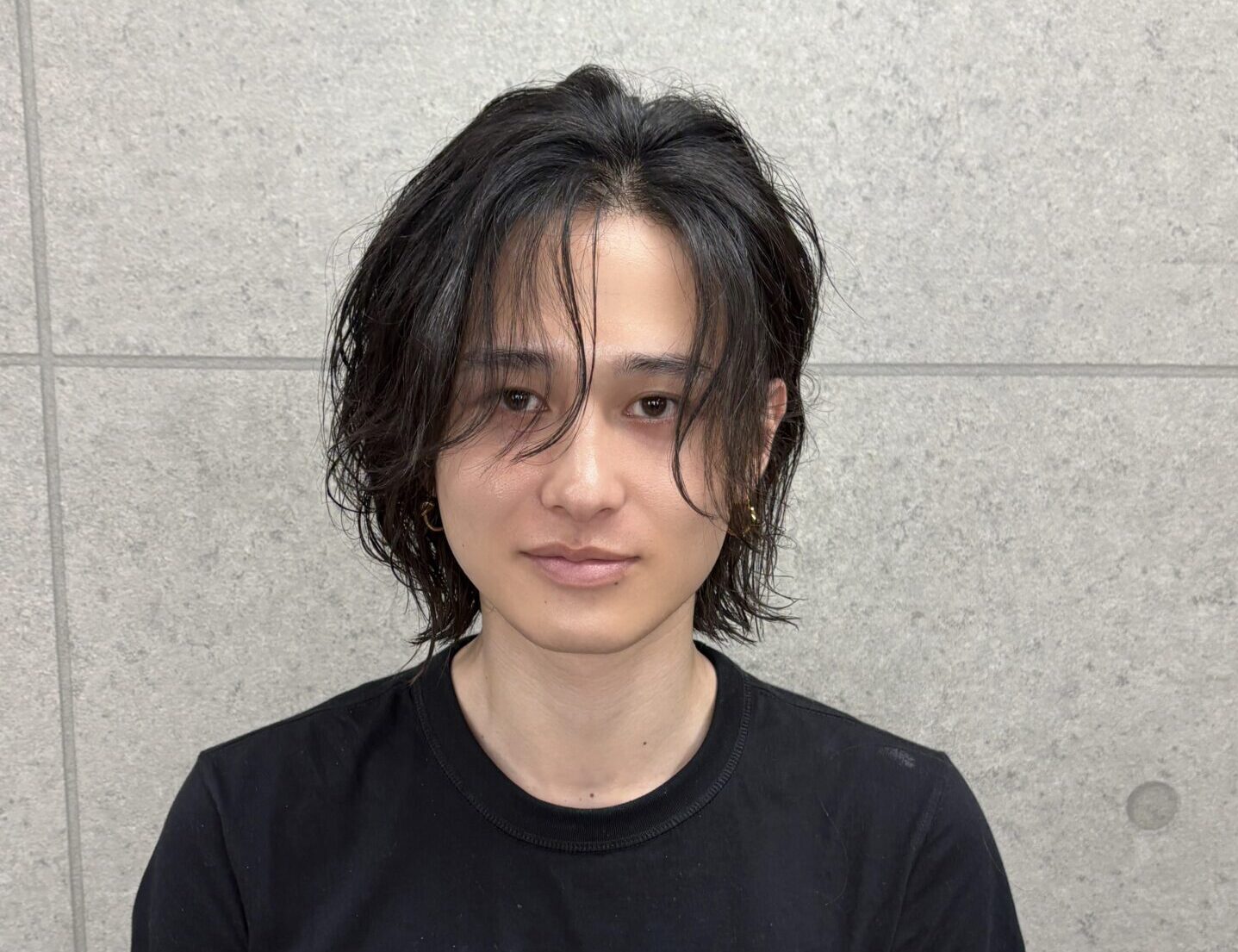 髪型キマらない問題、原因はシャンプーかも？ スカルプDの新作で“根元から変わる”ヘア革命！【人気美容師syn齋藤正太も太鼓判】