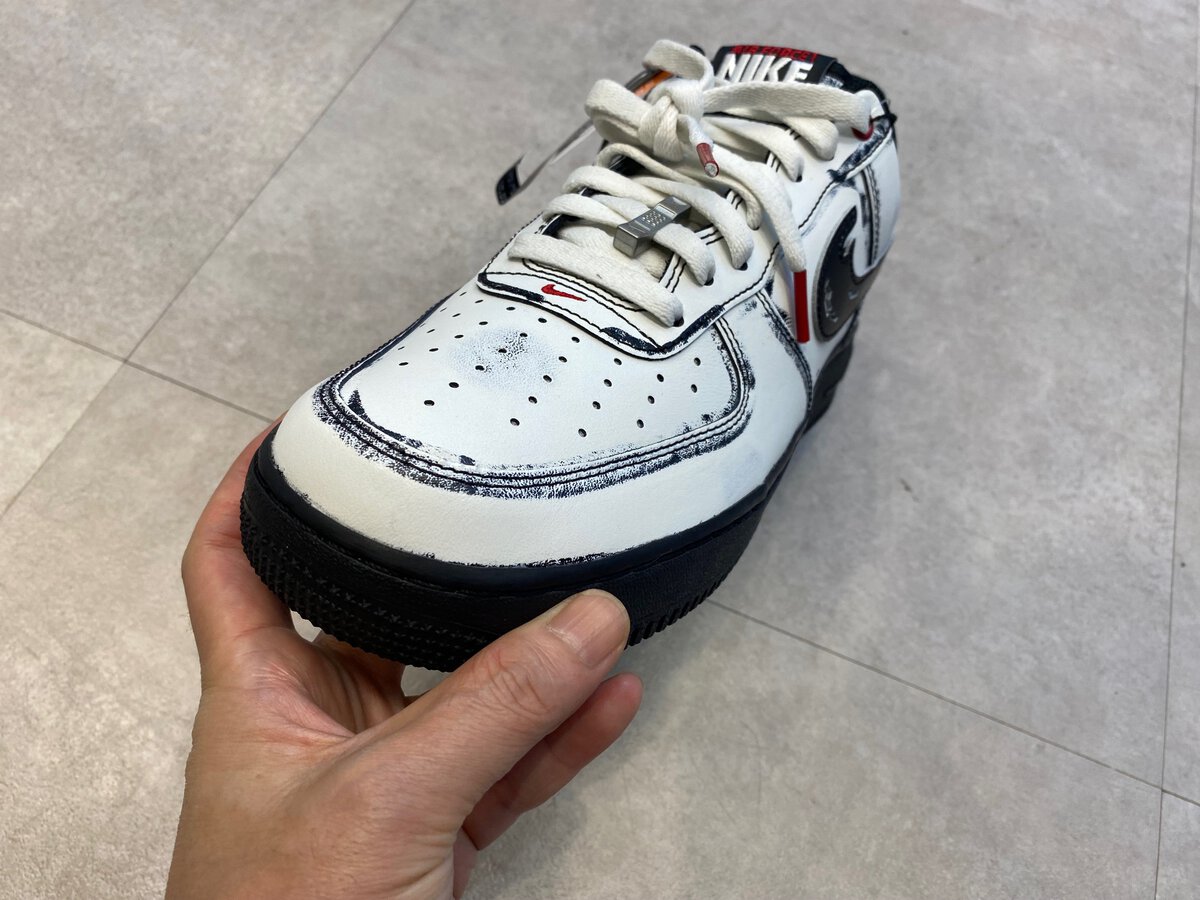 Nike(ナイキ)のエア フォース 1 "ハロウィン/スクリーム"