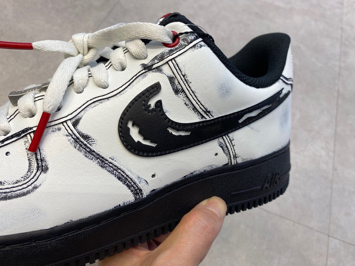 Nike(ナイキ)のエア フォース 1 "ハロウィン/スクリーム"