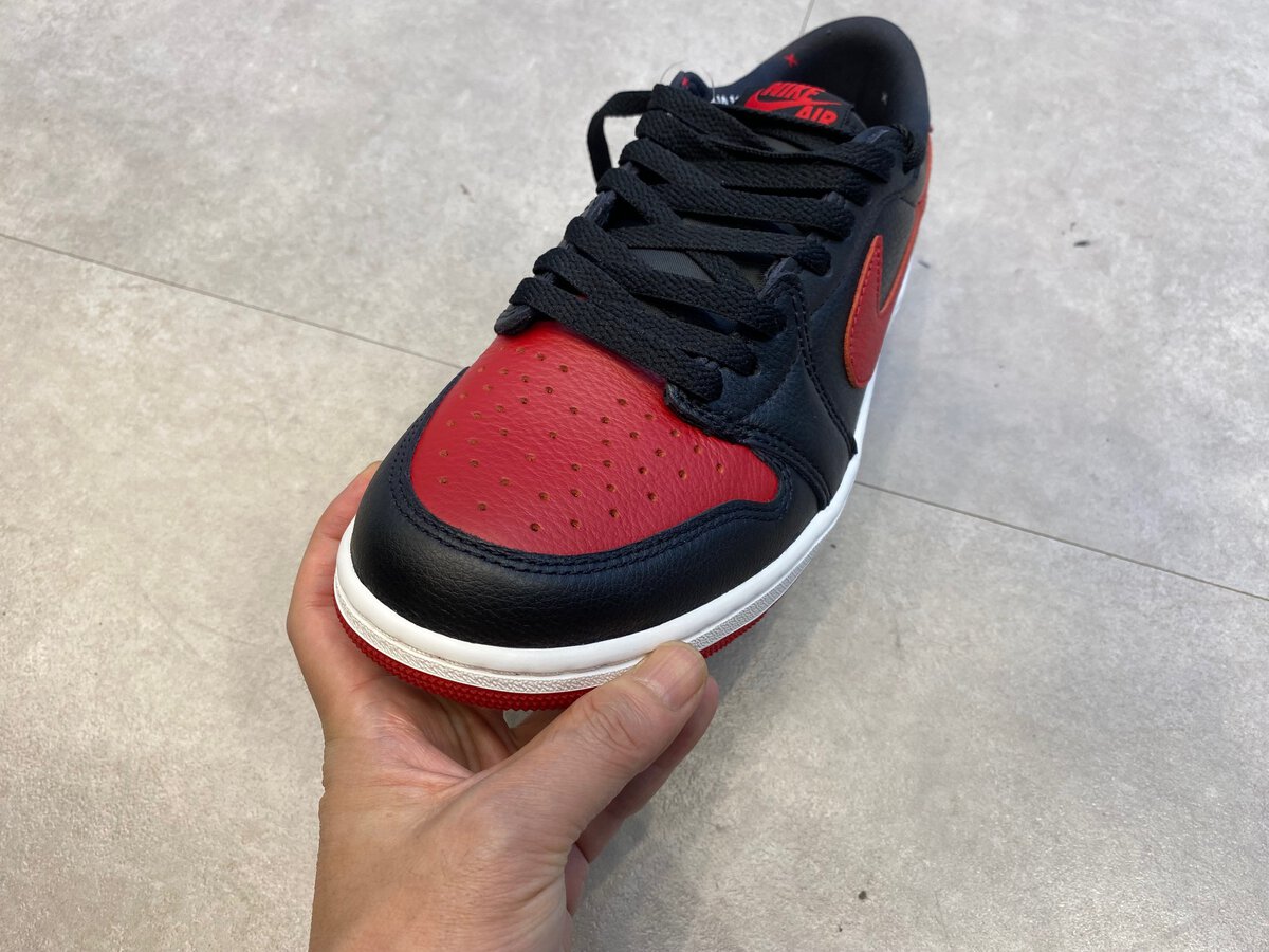Nike(ナイキ)のエア ジョーダン 1 レトロ ロー OG "バーンド"
