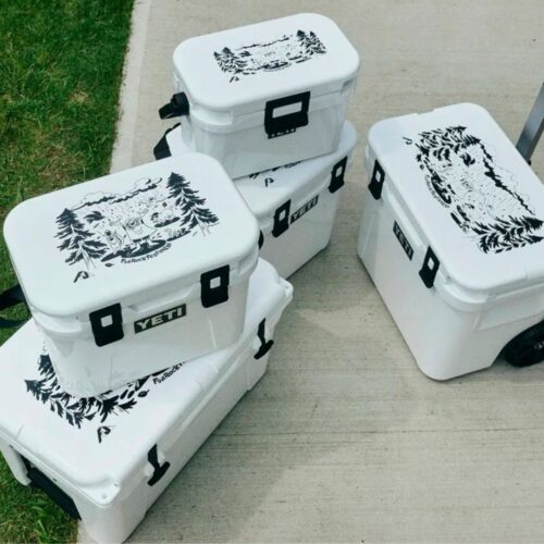 【フジロックでしか買えないYETI®】花井祐介コラボの限定クーラーボックス＆ボトルが登場