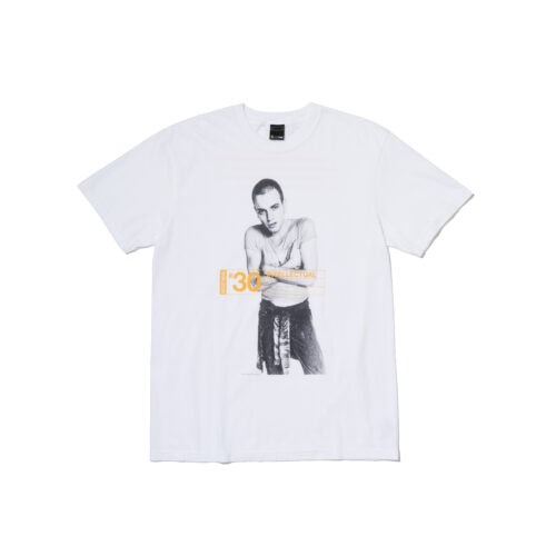 90年代カルチャー好き歓喜!伝説のアートディレクションを再現したTシャツを発売