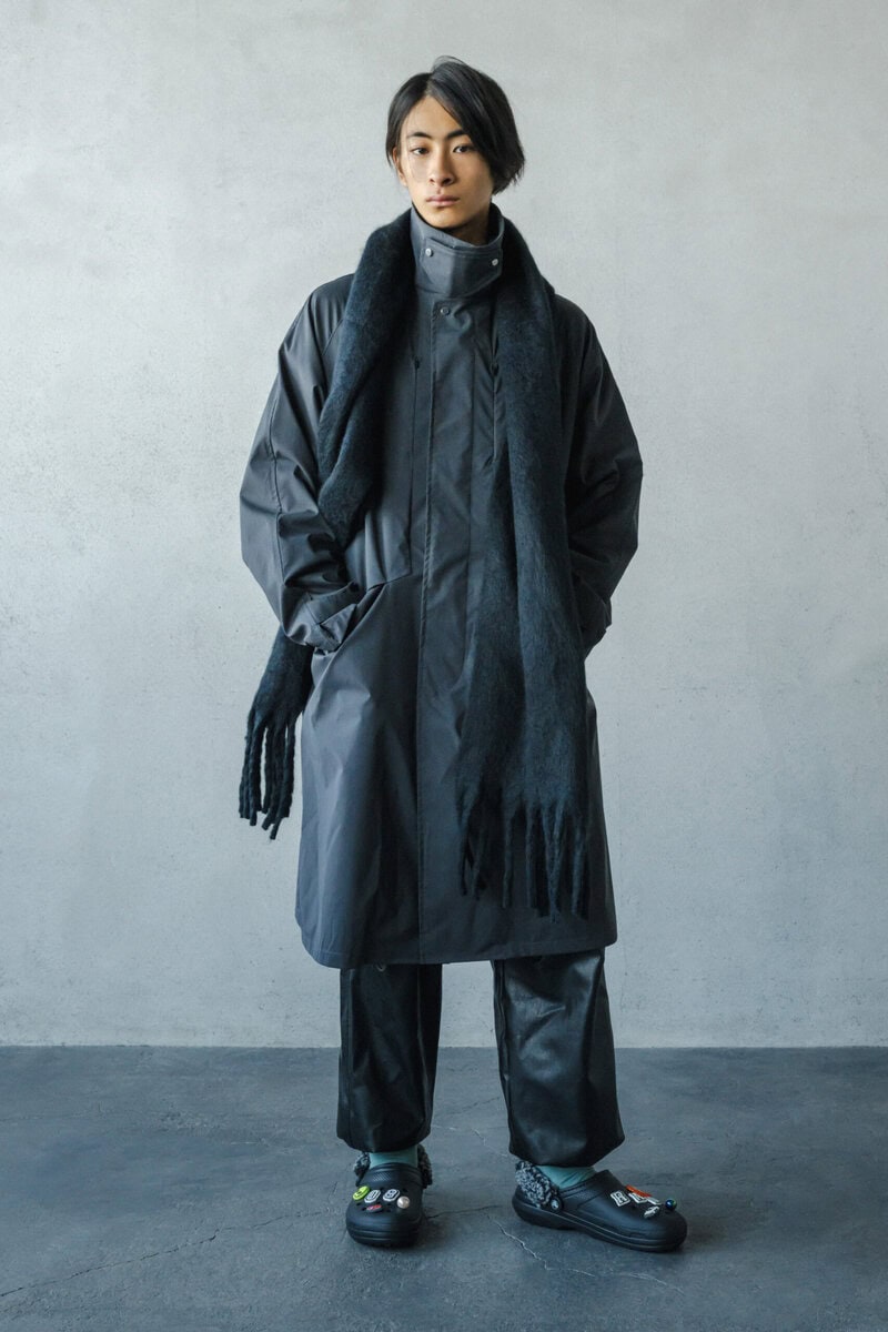 足元からシーズンムードを高めるcrocs(クロックス)の「Classic Fleece Lined Clog」