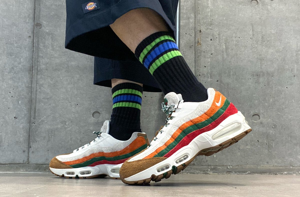 Nike(ナイキ)のエアマックス95 OG ビッグバブル "スポーツグリーン/セーフティオレンジ"
