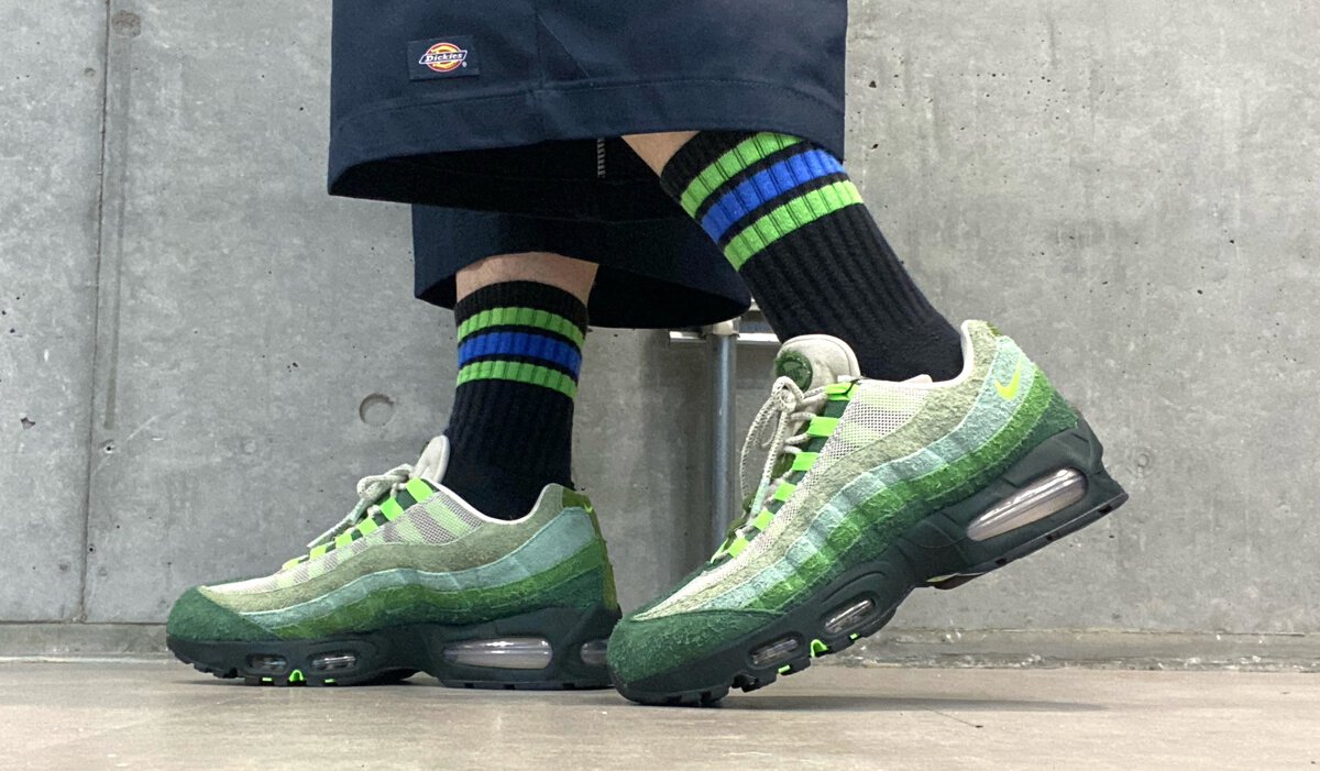 Division Street × Nike(ディビジョンストリート × ナイキ)のエアマックス95 ビッグバブル ダックス オブ ア フェザー "ザウッズ"