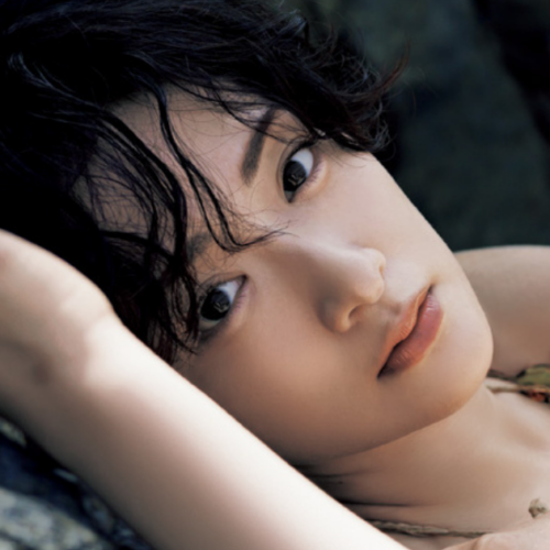 もうアイドルの生駒里奈じゃない。「全部経験してよかったことにしてあげる」芸能活動15周年&30歳を記念したラスト写真集に込めた決意と感謝
