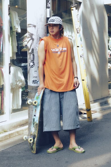 【10代スナップ@高円寺】ビッグTシャツとゆったりショーツが気分!柄はチェックで合わせて