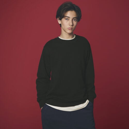 コットンの心地よさにこだわり続けてきたHanesならではの技術を詰め込んだ「Hanes SWEATS」。毎日着たくなる快適さと、ロングシーズン活躍するベーシックなデザインを兼ね備えた新たなスウェットシリーズとなっている。