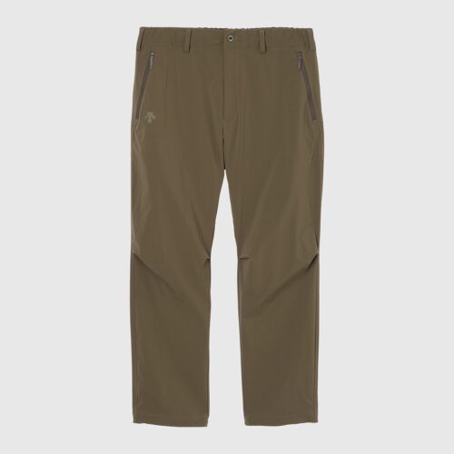 摩耗や引き裂きに強いCORDURA®ナイロンを使用した、レギュラーシルエットのロングパンツ。耐久性を備えながら、しなやかでドライタッチな軽い着心地となっている。