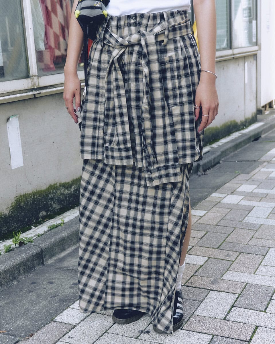 【20代スナップ＠原宿】一目惚れしたスカートをメインに見せたいので他はシンプルに